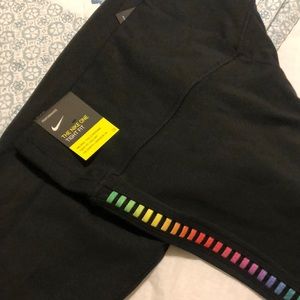 Brand new Nike Be tight fit leggings xl